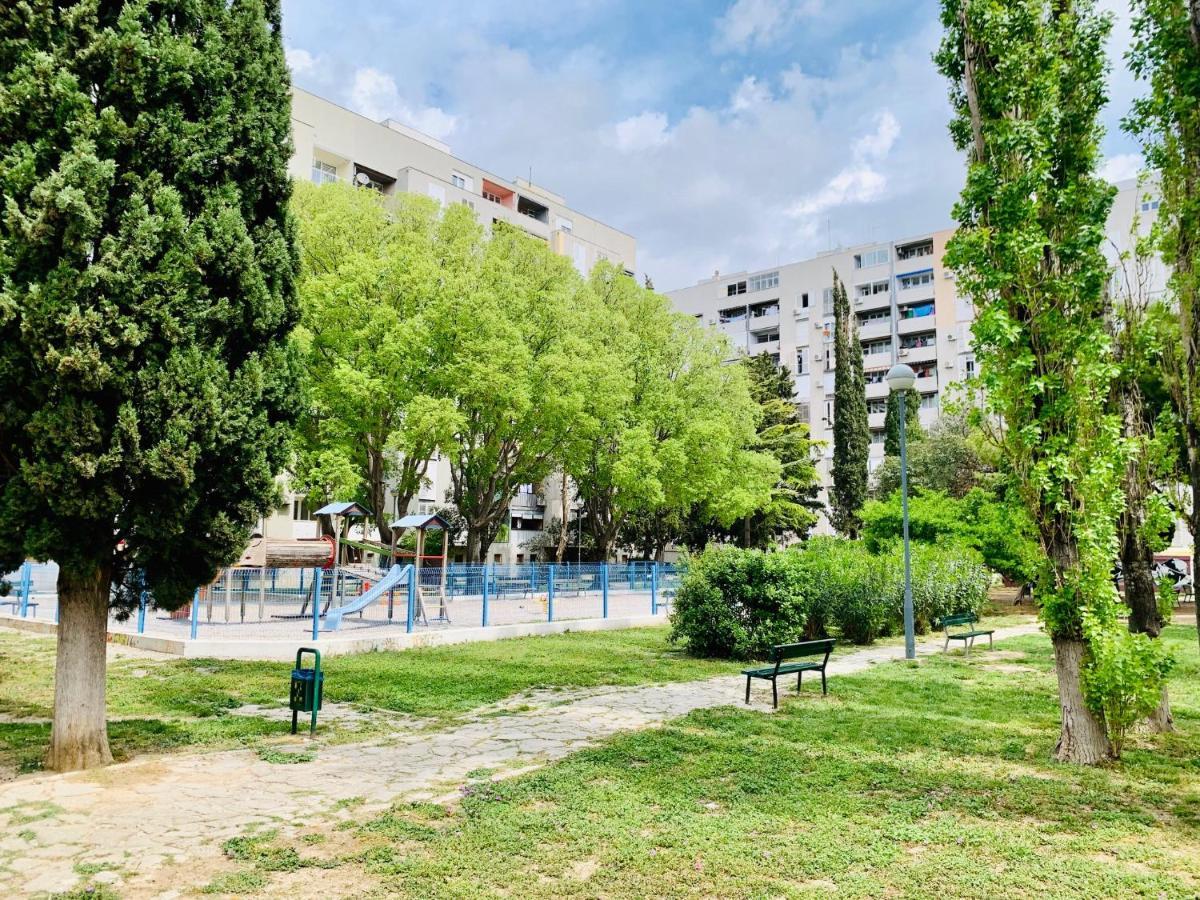 Split Right Place****Cozy And Completely New エクステリア 写真