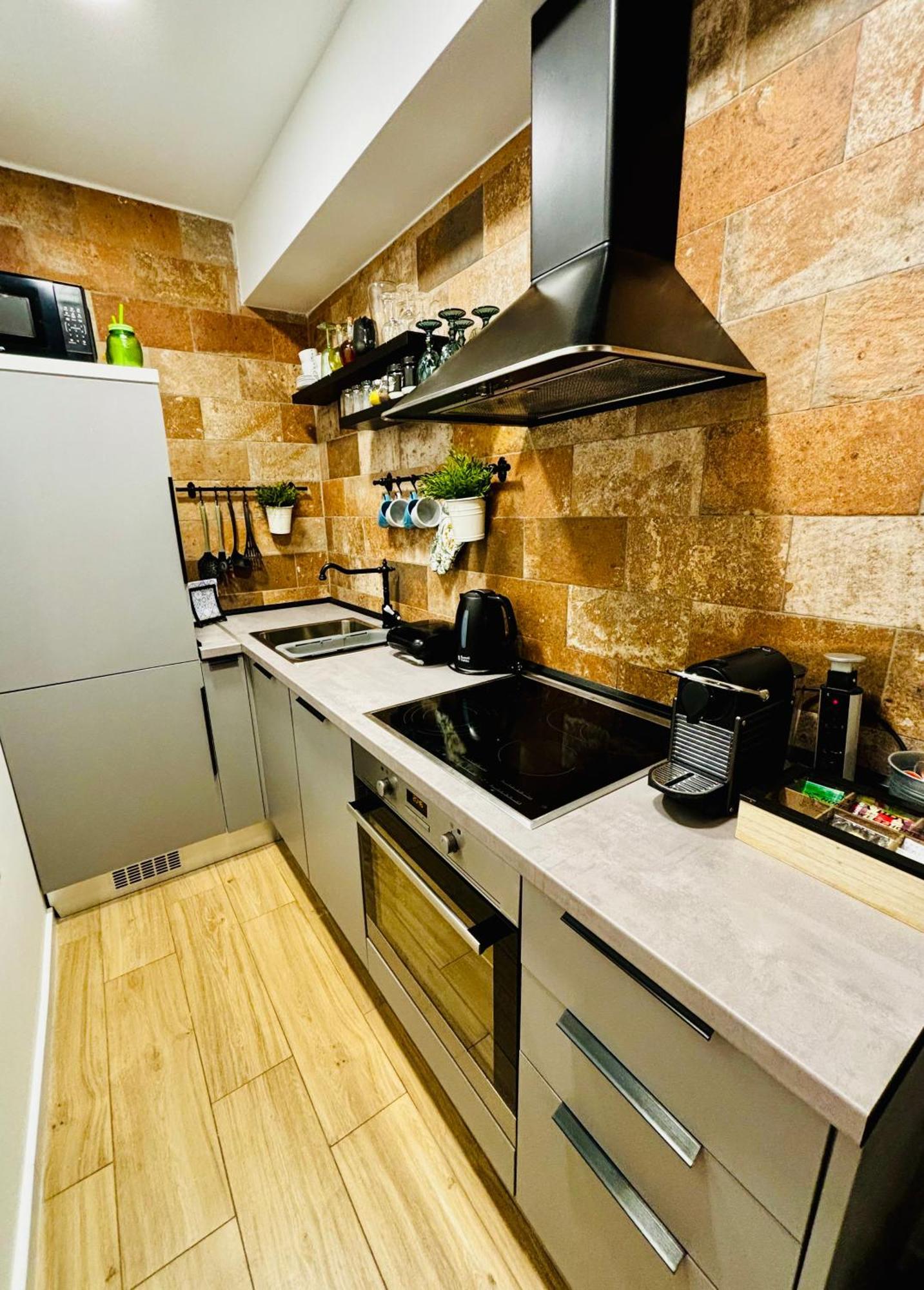 Split Right Place****Cozy And Completely New エクステリア 写真