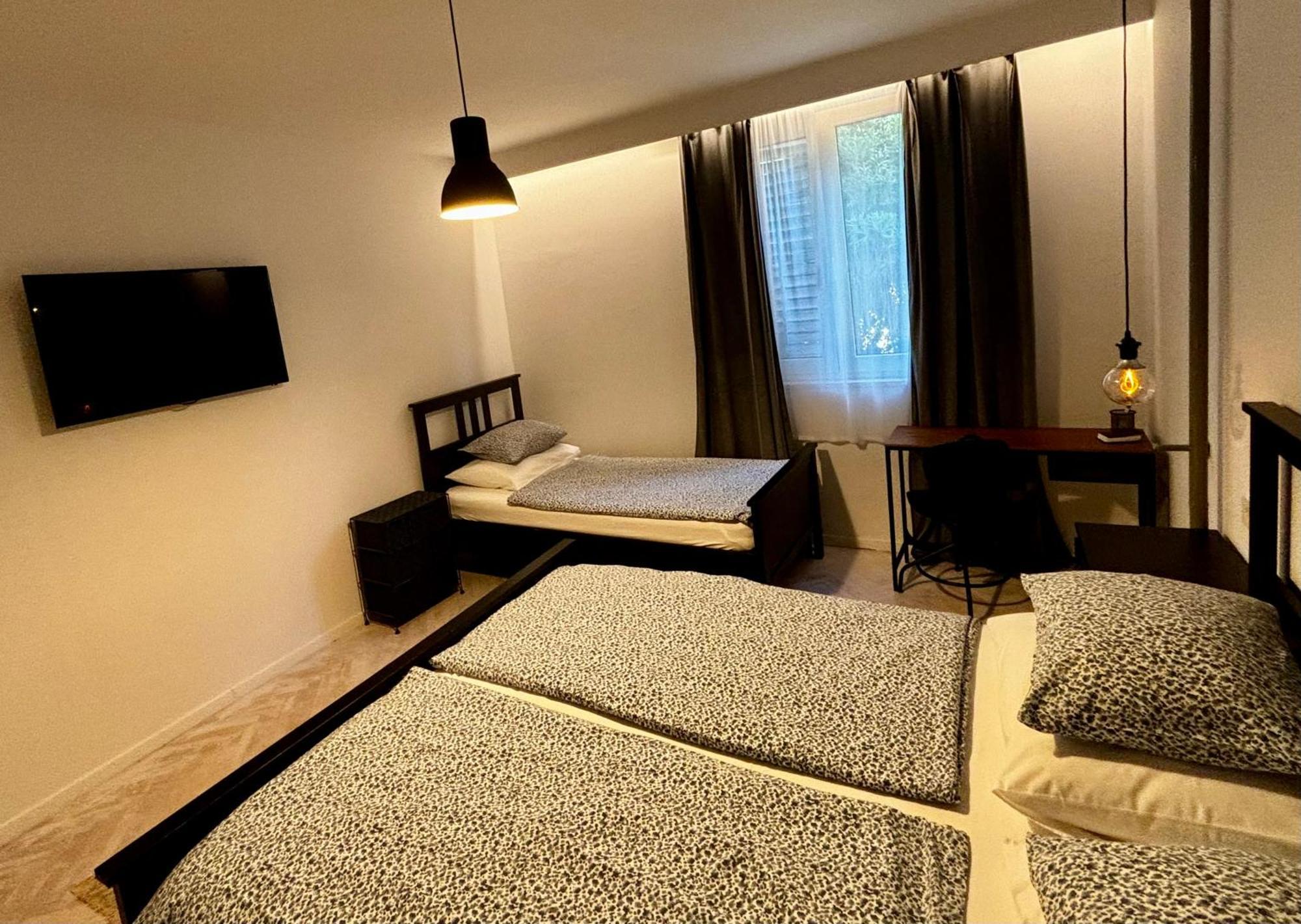 Split Right Place****Cozy And Completely New エクステリア 写真